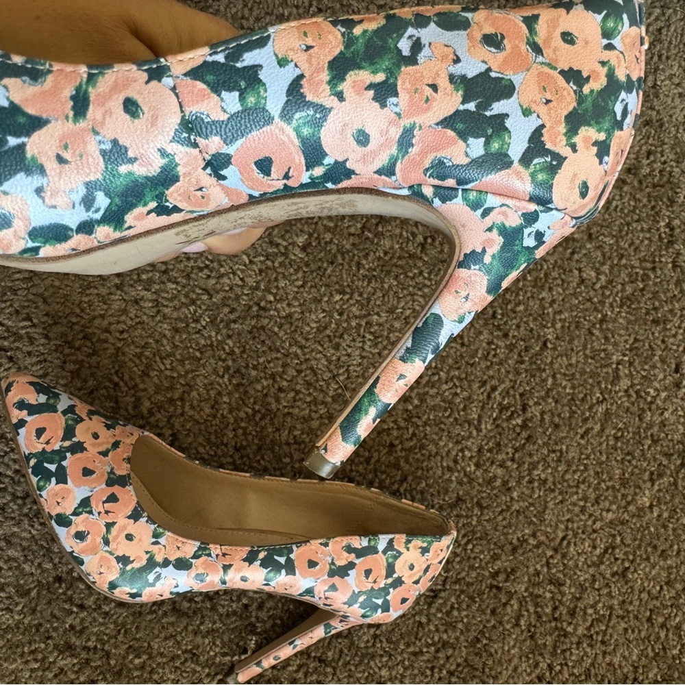 BCBGeneration Heidi classic pointed-toe pumps fea… - image 7